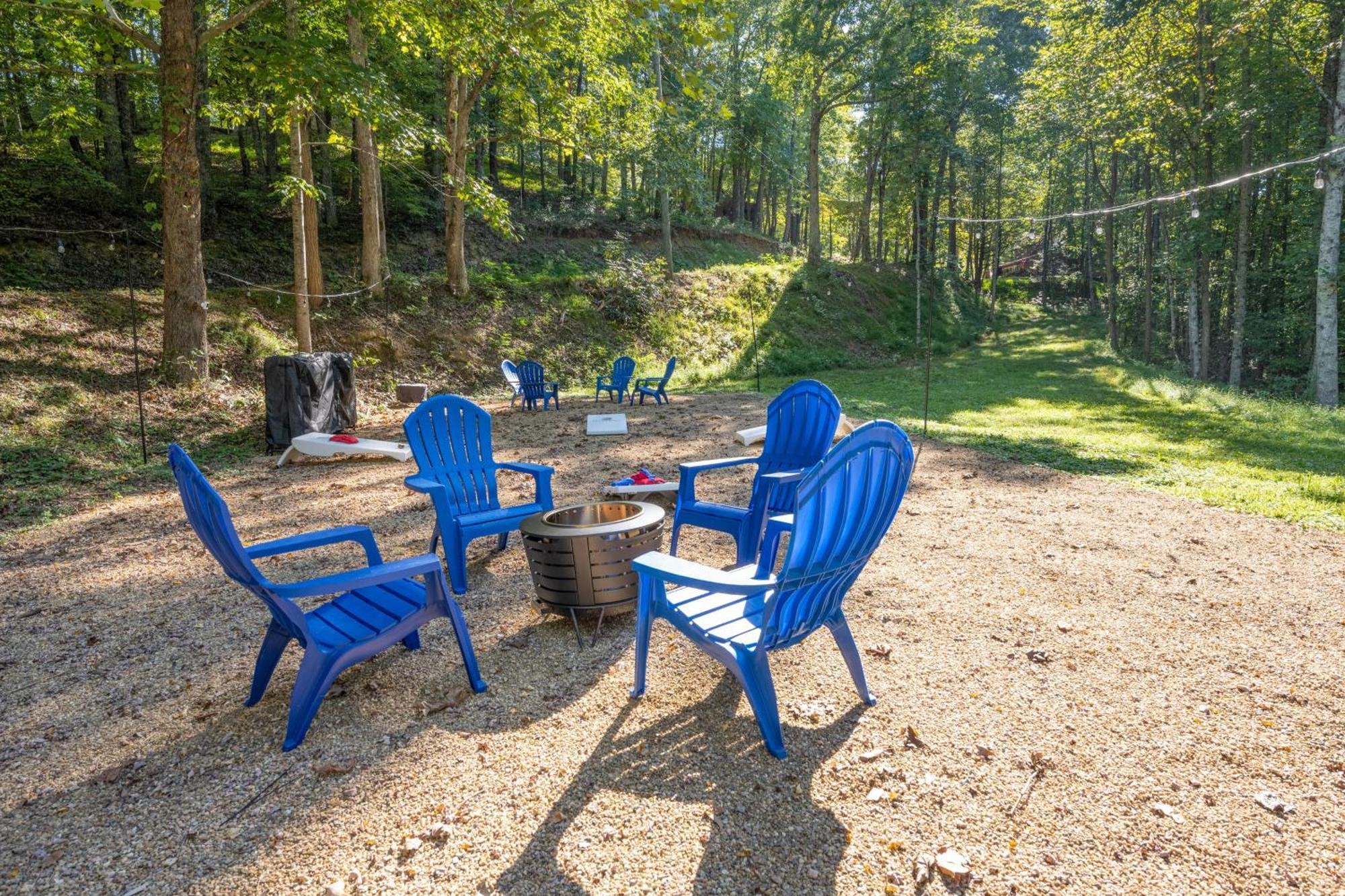 Dudley IV By Avantstay Cosy Cabin W Hot Tub Sweeping Views Pigeon Forge Exterior photo